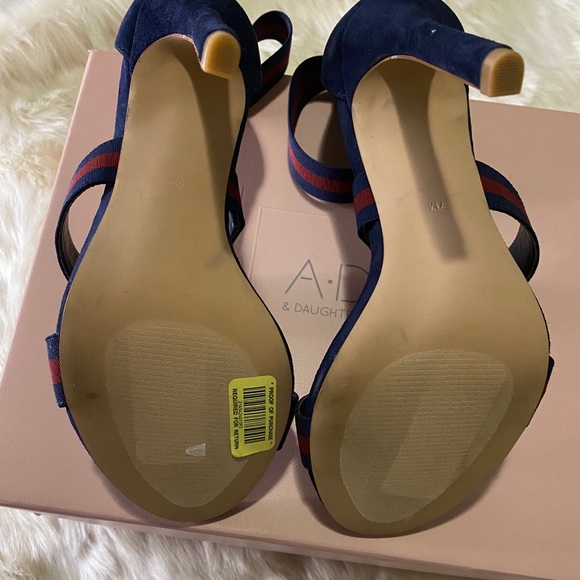 Steve Madden 3-Strap Sandals - Picture 3 of 3